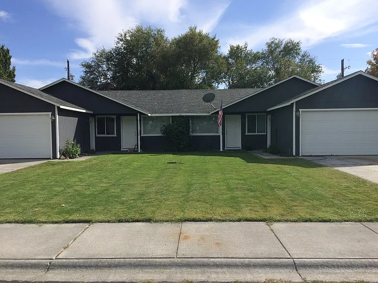 901 E Ball Ct — Photo 2