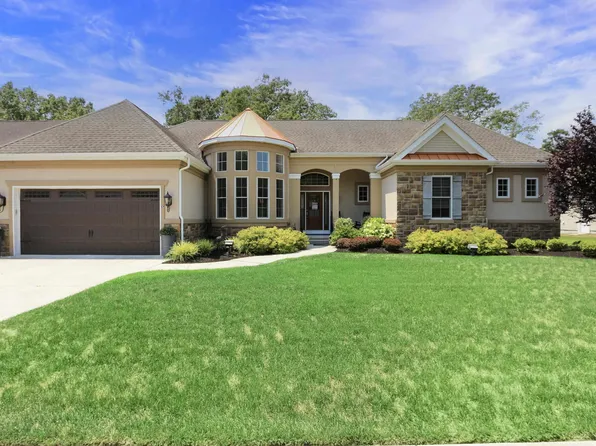 57 Pebble Beach Dr, Egg Harbor Township, NJ 08234