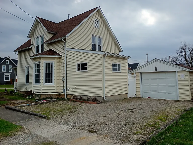 501 W Main St — Photo 3