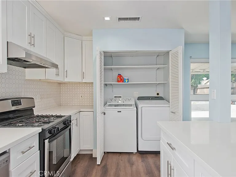 7429 Kentland Ave — Photo 7