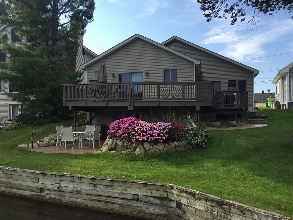 1st image of 9484 Bonnie Briar St
