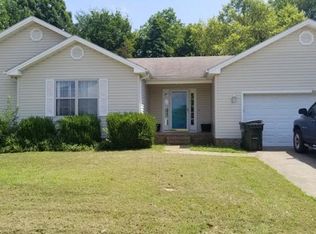 1021 Sivley Rd, Hopkinsville, KY 42240