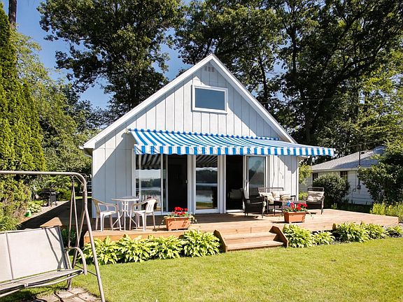 11007 pennock ln-105