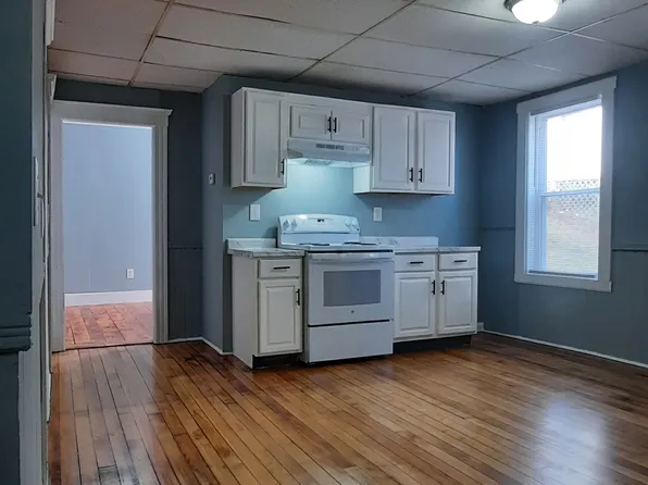 47 Everard St, Worcester, MA 01605