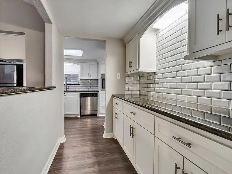 2030 Lone Rock Dr — Photo 8