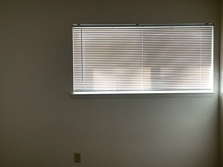 962 W Center St — Photo 25