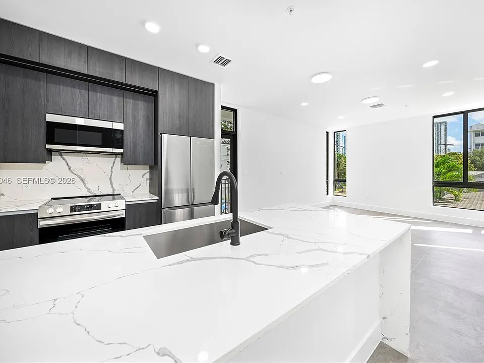1780 NW 5th St