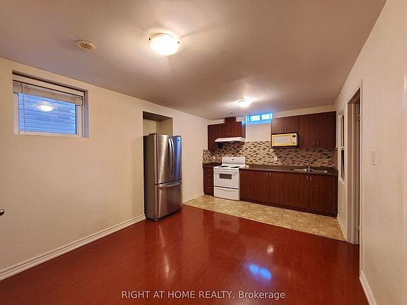 4th image of 38 Cliff Gunn Rd #Basement