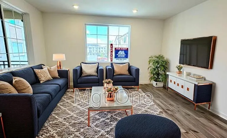 6111 Victoria Way #107 — Photo 5