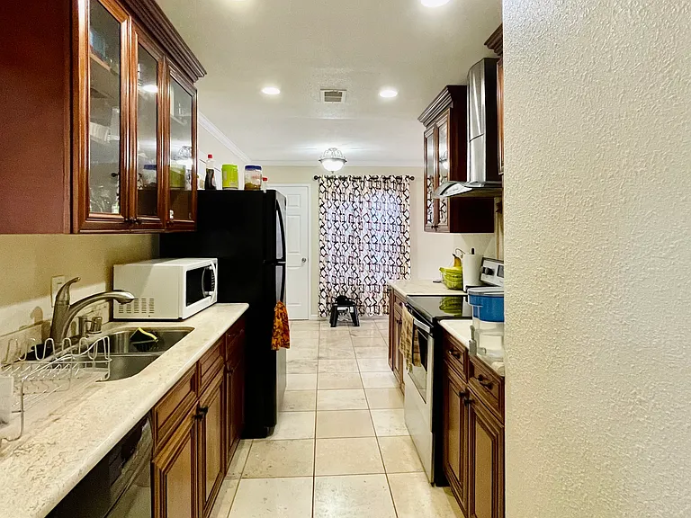 2642 Aborn Rd — Photo 13