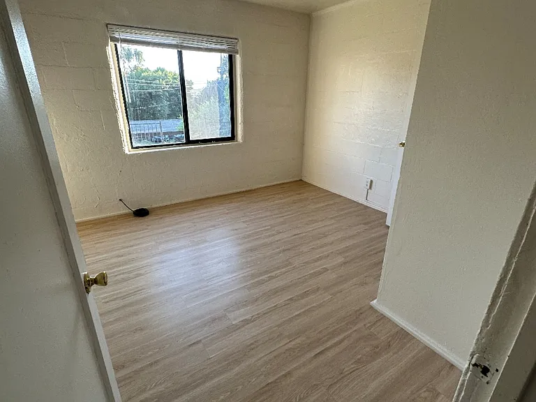 156 W Baxter St #158 — Photo 4
