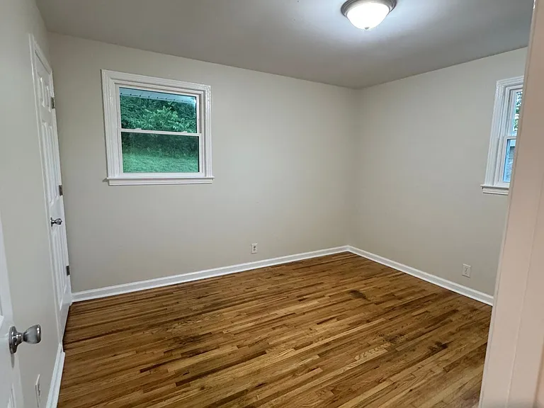 2316 Woodridge Dr — Photo 13