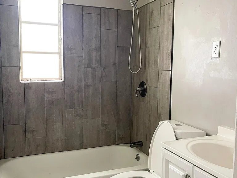 1848 Baldwin Ave — Photo 6