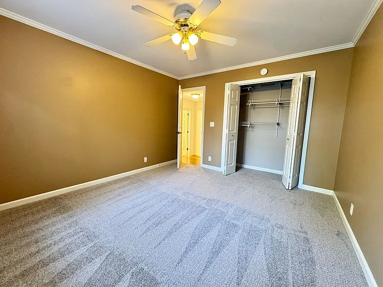 4008 Linden Ct — Photo 24