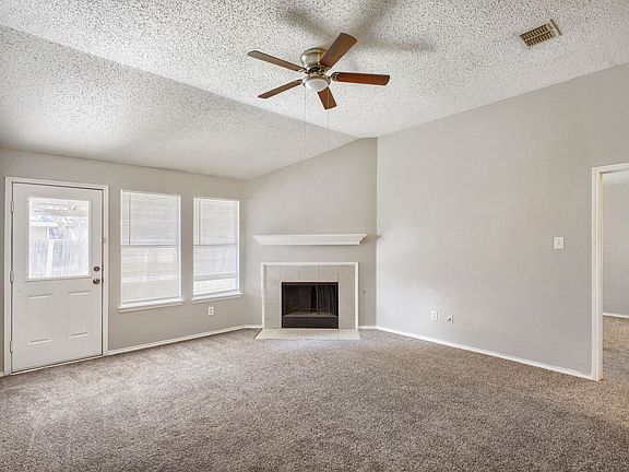 3rd image of 1107 Cumberland Dr
