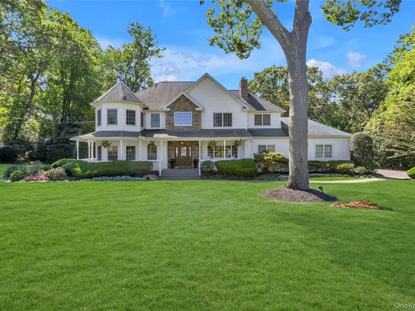 14 Whistler Hill Lane, Huntington, NY 11743
