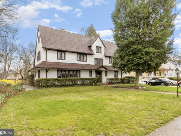 25 E Cedar Ave, Merchantville, NJ 08109