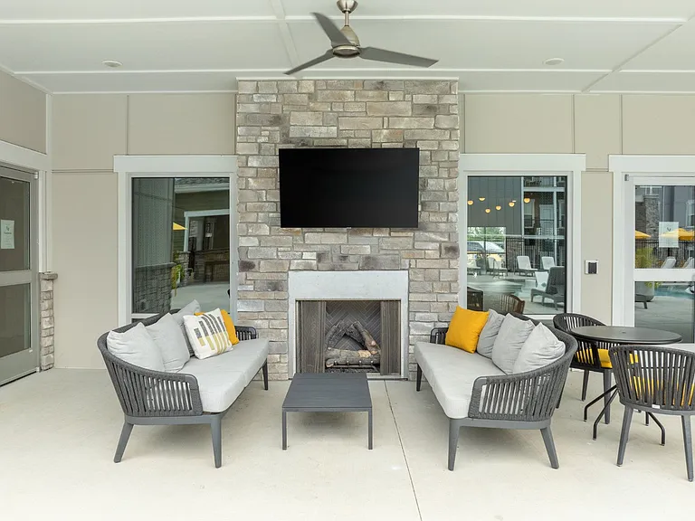 Citrine Apartments — Photo 26