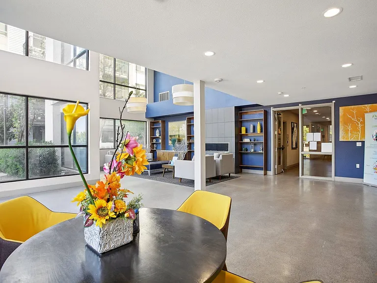 Oak Grove Apartments — Photo 8