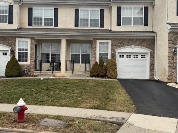 80 Brecknock Ct, Newtown, PA 18940