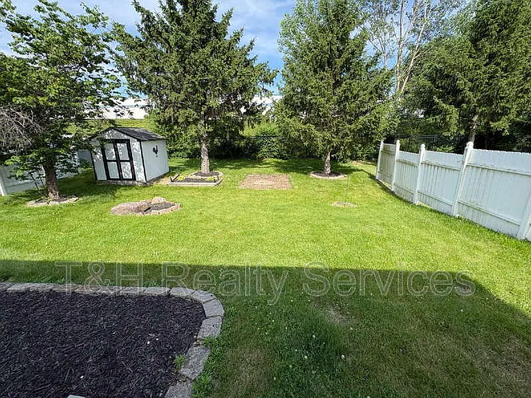 2145 Shadowbrook Dr — Photo 22