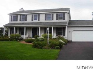 6331 Hidden Meadow Dr, Marcy, NY 13403