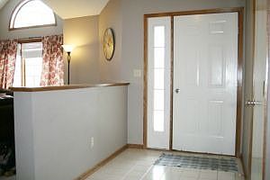 3rd image of 3823 Columbine Ave