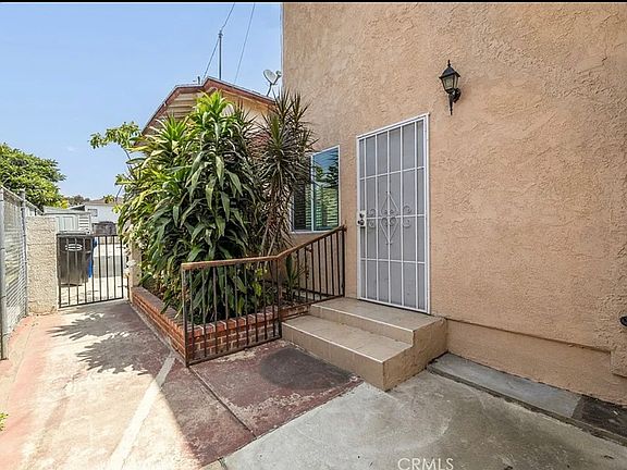 4th image of 3723 E 5th St #B