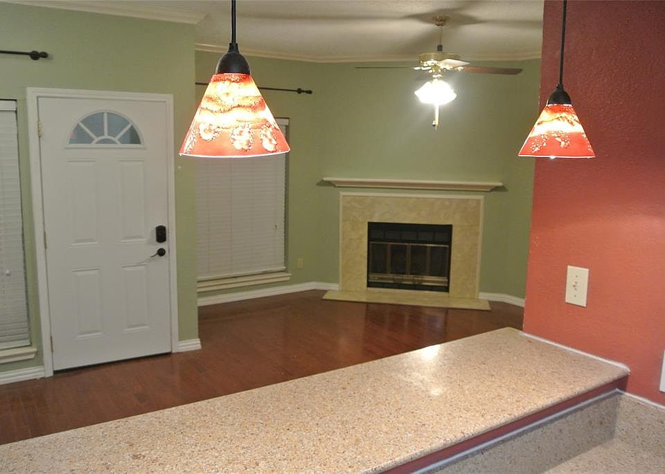 1st image of 921 Marine Dr APT 301