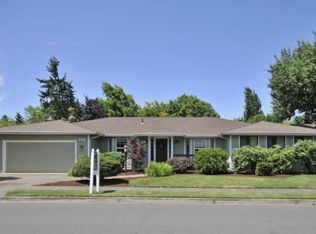 2890 Chuckanut St, Eugene, OR 97408