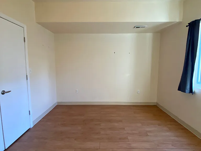 1736 N Sydenham St — Photo 8
