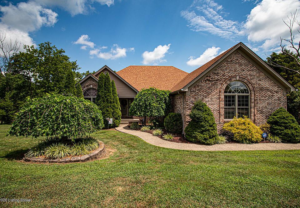 1st image of 132 Sarah Elizabeth Way