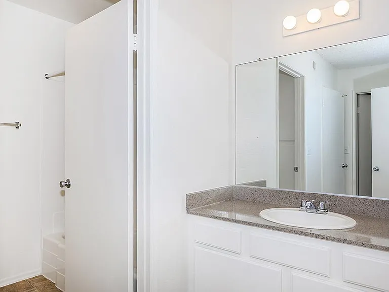 Five Coves Apartment Homes — Photo 14