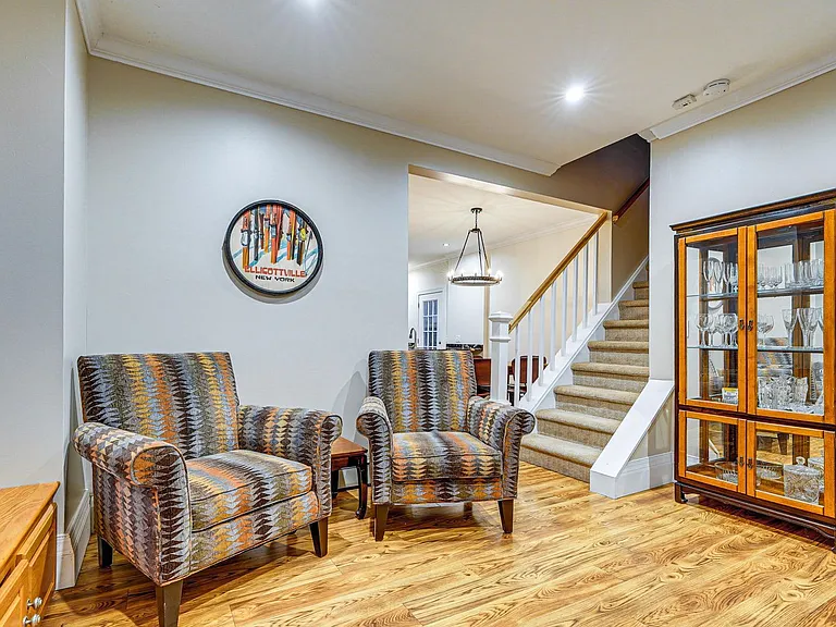 Building's Lounge