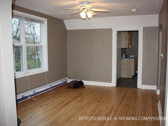 4th image of 339 W Crescent St #2