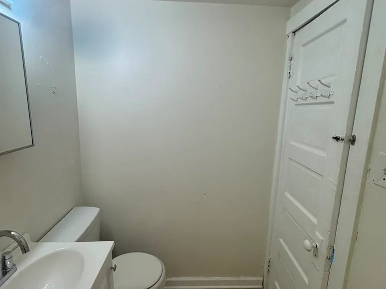 202 E Belden Ave #8 — Photo 12