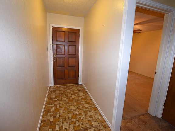 4th image of 4619 Laura Dr