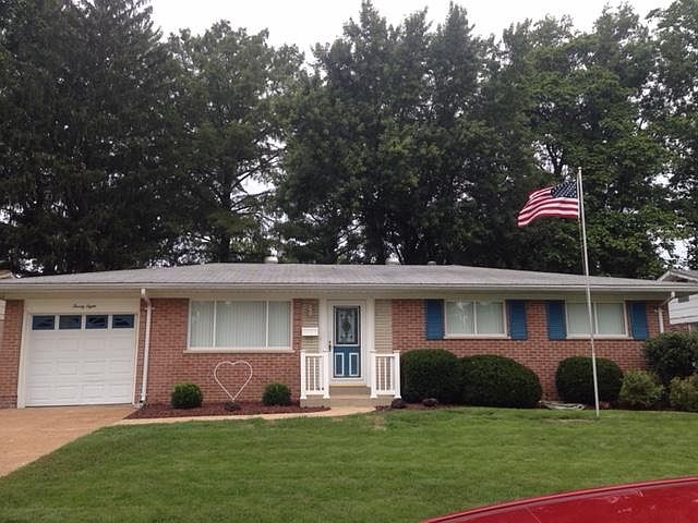 1st image of 28 Hammes Dr