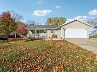 312 Nadig Dr, Fort Atkinson, WI 53538