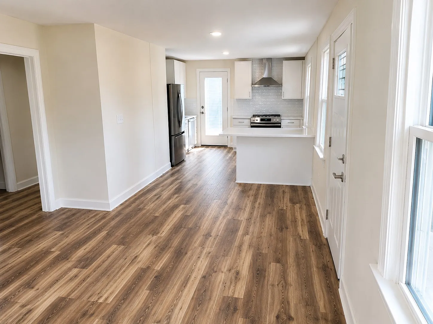 2 bed, 1.0 bath, 800 sqft, $1,975 — Photo 4