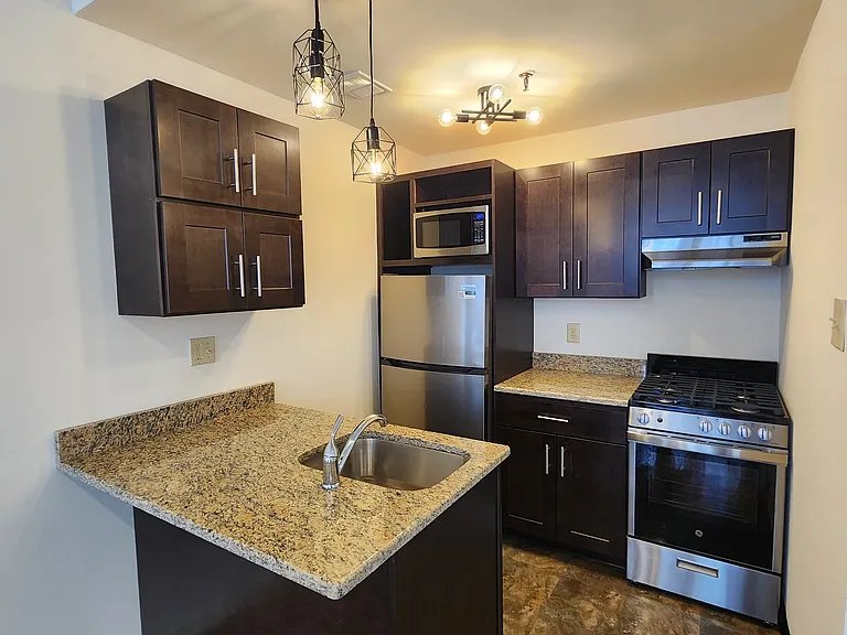 1301 Lombard St #404 — Photo 3