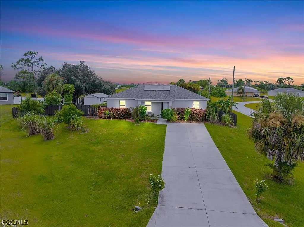 Building Photo - 9012 S Indio Ct