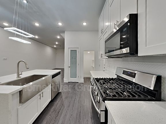 4th image of 4514 Brinkley St #A