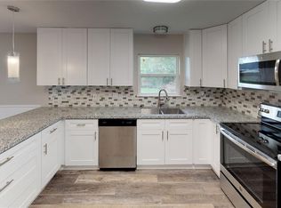 214 E Edgebrook Dr, Houston, TX 77034