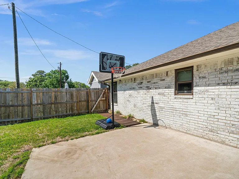 10801 Harvestwood Dr — Photo 28