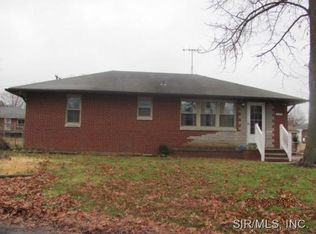5709 Barbara Pl, Godfrey, IL 62035