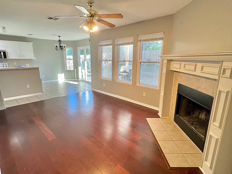 2702 Verbena Loop — Photo 11