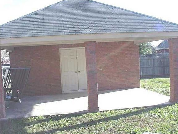 5th image of 2028 Young Farm Pl