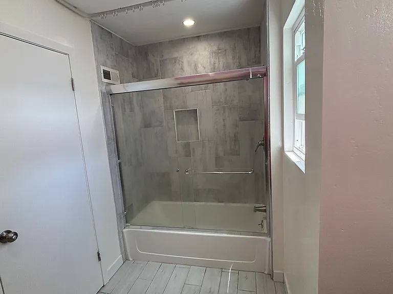 1752 Lane St — Photo 9