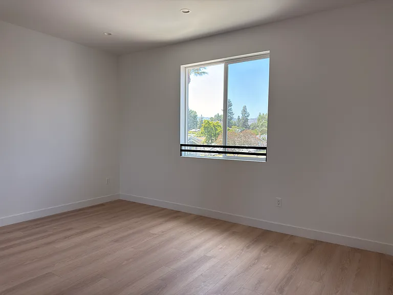 22657 Valerio St #7402 — Photo 18